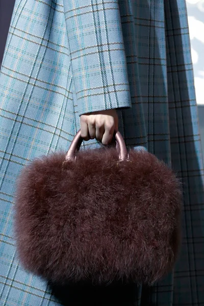Look 4